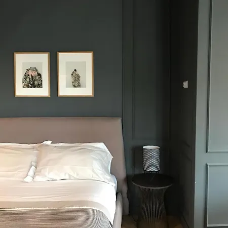 Suites Menaggio * מנאג'יו