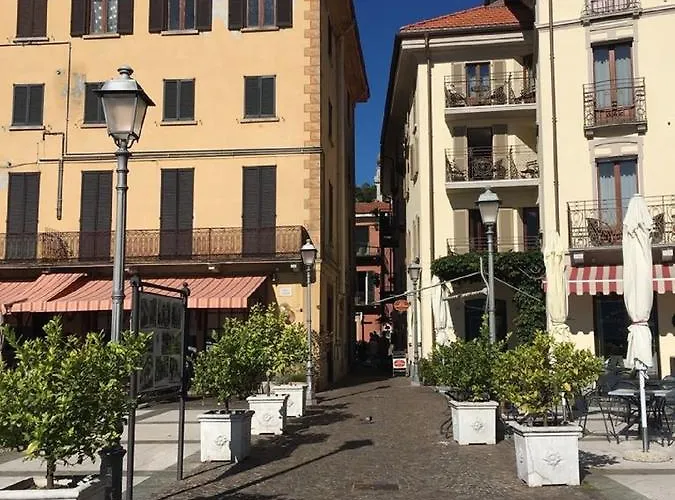 Suites Menaggio * מנאג'יו