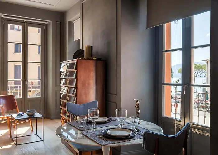 Suites Menaggio דירה *