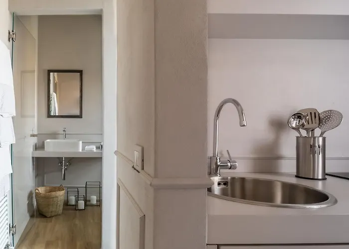 Suites Menaggio * מנאג'יו